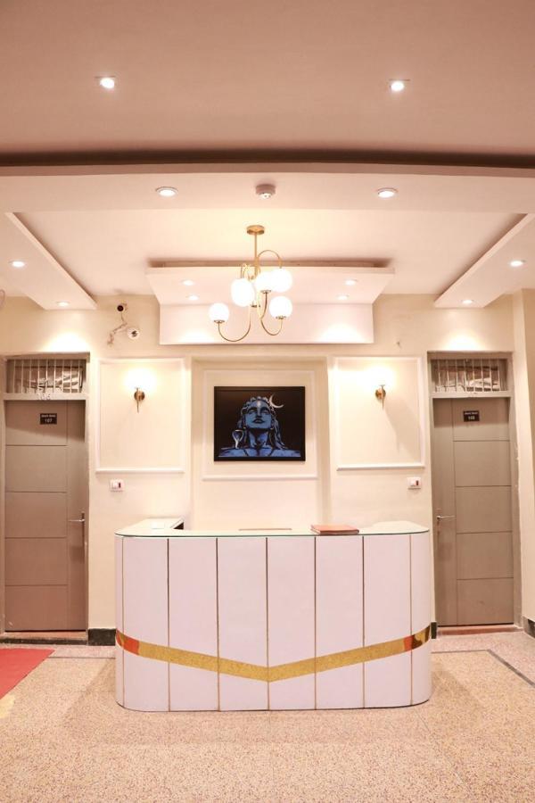 Amrit Hotel Nowe Delhi Zewnętrze zdjęcie