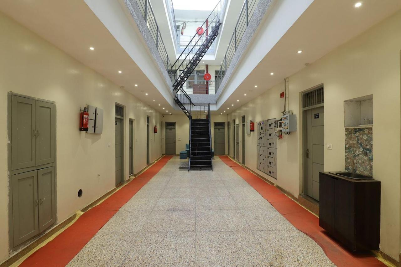 Amrit Hotel Nowe Delhi Zewnętrze zdjęcie